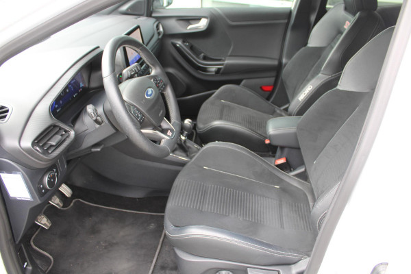 Ford Puma 1.5 EcoBoost ST-X | 200pk | NL auto | Trekhaak | Camera | Climate control | Winterpack | 19 Inch Lichtmetalen Velgen | BLIS | PDC V+A | Volledige historie