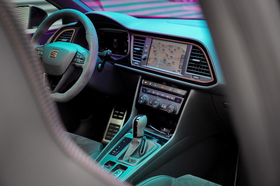 Seat León ST 2.0 TSI 4DRIVE CUPRA R Ultimate Edition / Pano / Carplay