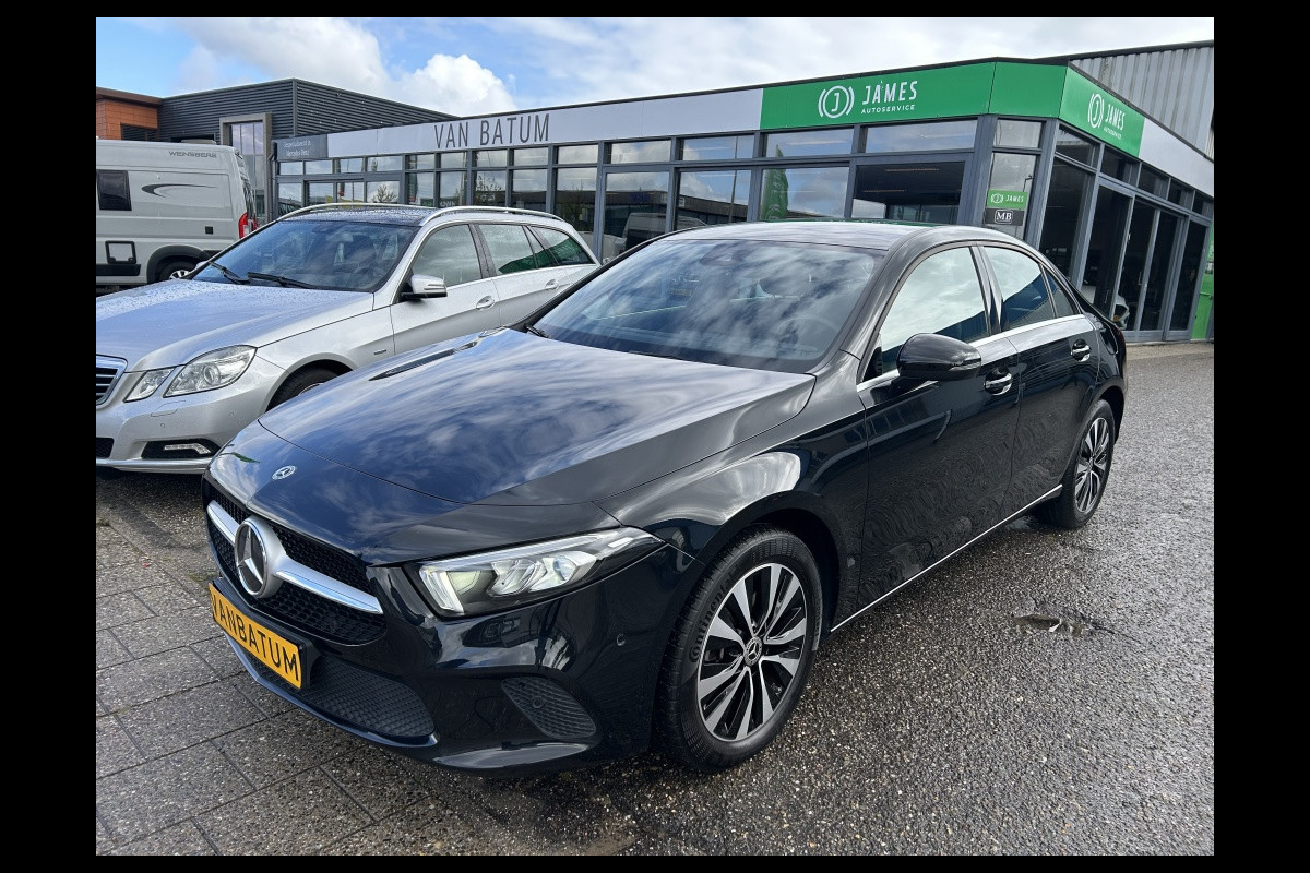 Mercedes-Benz A-Klasse 250 e Business Line