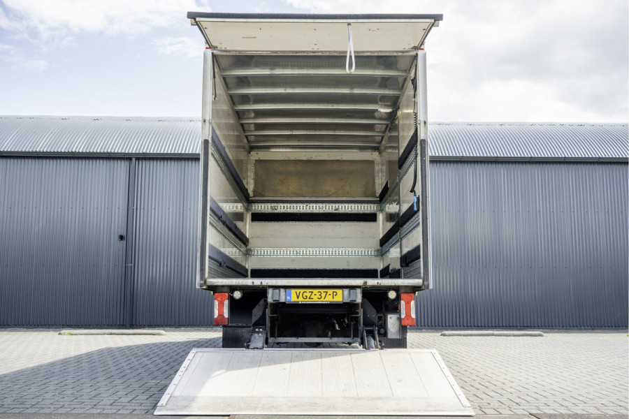 Iveco Daily 35C15 3.0L | Bakwagen met laadklep | Camera | CarPlay | Climate | Cruise | Euro 6