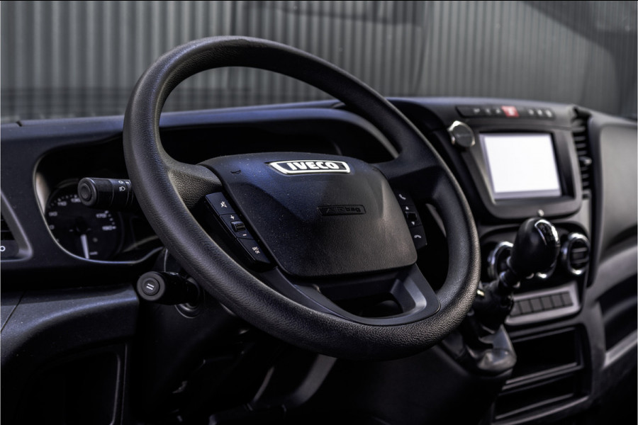 Iveco Daily 35C15 3.0L | Bakwagen met laadklep | Camera | CarPlay | Climate | Cruise | Euro 6