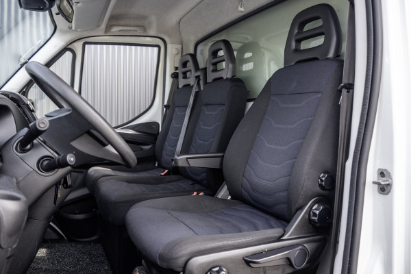 Iveco Daily 35C15 3.0L | Bakwagen met laadklep | Camera | CarPlay | Climate | Cruise | Euro 6