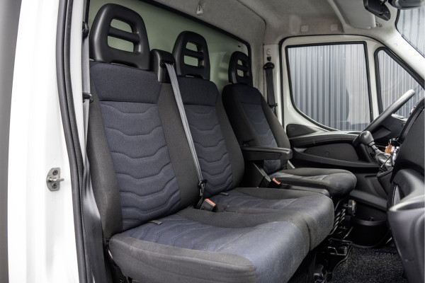 Iveco Daily 35C15 3.0L | Bakwagen met laadklep | Camera | CarPlay | Climate | Cruise | Euro 6