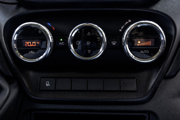Iveco Daily 35C15 3.0L | Bakwagen met laadklep | Camera | CarPlay | Climate | Cruise | Euro 6