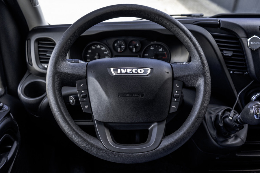 Iveco Daily 35C15 3.0L | Bakwagen met laadklep | Camera | CarPlay | Climate | Cruise | Euro 6