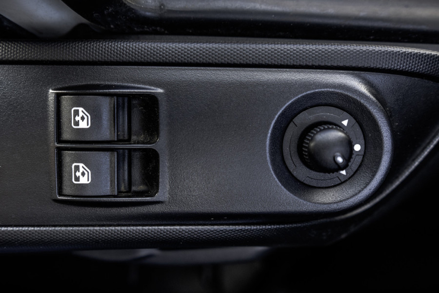 Iveco Daily 35C15 3.0L | Bakwagen met laadklep | Camera | CarPlay | Climate | Cruise | Euro 6