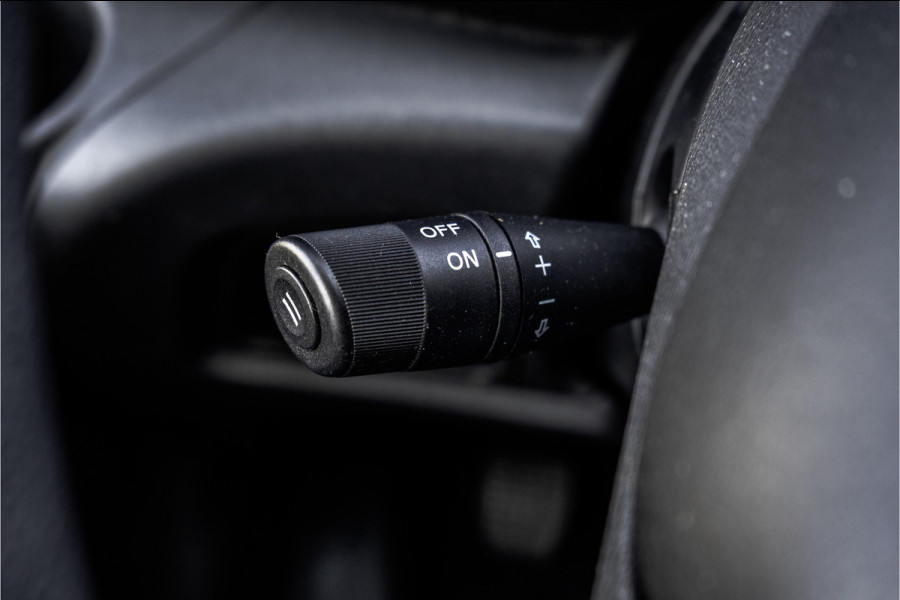 Iveco Daily 35C15 3.0L | Bakwagen met laadklep | Camera | CarPlay | Climate | Cruise | Euro 6