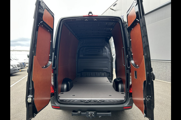 Mercedes-Benz Sprinter 317 CDI L2 H2 Pro 3500KG Trekhaak / LED / Betimmering / MBUX / Camera / Carplay navigatie / Airco / Cruise control