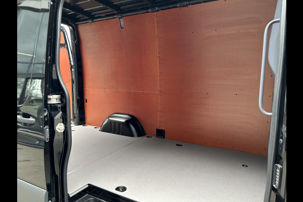 Mercedes-Benz Sprinter 317 CDI L2 H2 Pro 3500KG Trekhaak / LED / Betimmering / MBUX / Camera / Carplay navigatie / Airco / Cruise control