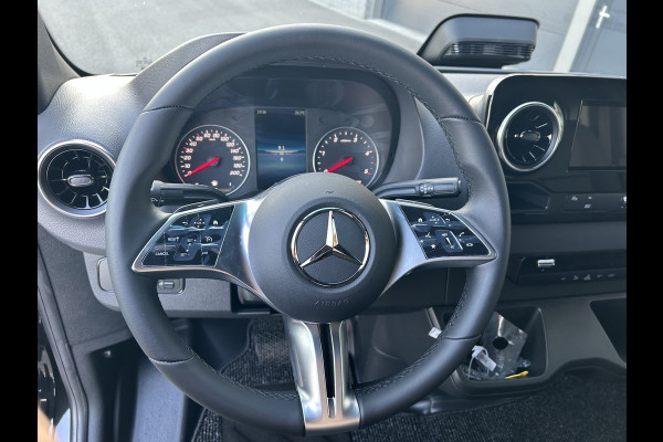 Mercedes-Benz Sprinter 317 CDI L2 H2 Pro 3500KG Trekhaak / LED / Betimmering / MBUX / Camera / Carplay navigatie / Airco / Cruise control