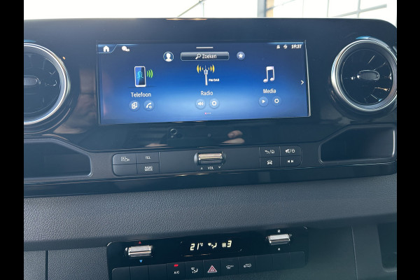 Mercedes-Benz Sprinter 317 CDI L2 H2 Pro 3500KG Trekhaak / LED / Betimmering / MBUX / Camera / Carplay navigatie / Airco / Cruise control
