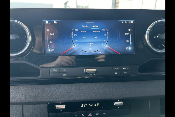 Mercedes-Benz Sprinter 317 CDI L2 H2 Pro 3500KG Trekhaak / LED / Betimmering / MBUX / Camera / Carplay navigatie / Airco / Cruise control
