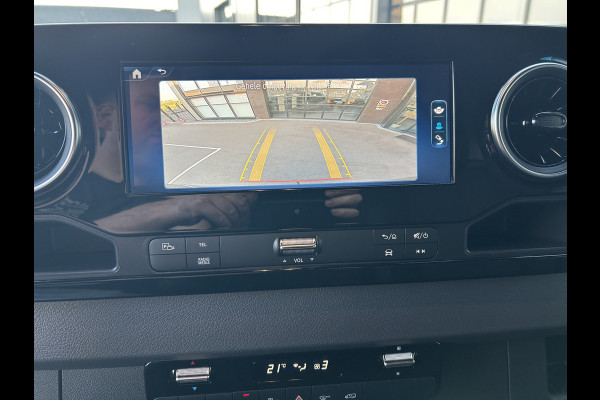Mercedes-Benz Sprinter 317 CDI L2 H2 Pro 3500KG Trekhaak / LED / Betimmering / MBUX / Camera / Carplay navigatie / Airco / Cruise control