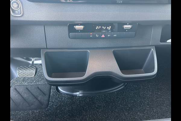 Mercedes-Benz Sprinter 317 CDI L2 H2 Pro 3500KG Trekhaak / LED / Betimmering / MBUX / Camera / Carplay navigatie / Airco / Cruise control