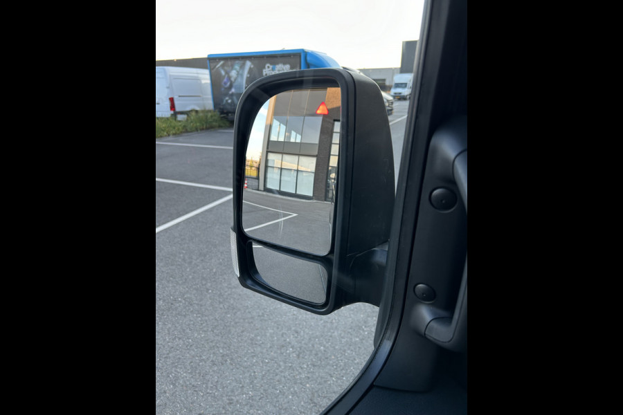 Mercedes-Benz Sprinter 317 CDI L2 H2 Pro 3500KG Trekhaak / LED / Betimmering / MBUX / Camera / Carplay navigatie / Airco / Cruise control