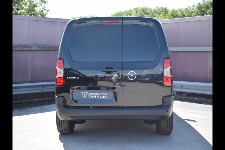 Opel Combo Electric 136 L1 50kWh | 0% RENTE | BETIMMERING | CAMERA + SENSOREN | NAVIGATIE