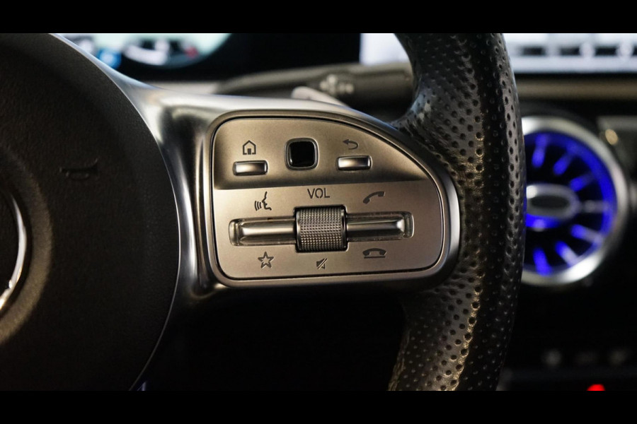 Mercedes-Benz A-Klasse A250 AMG Edition 1 AUTOMAAT-AMBIANCE-BURMESTER-CAMERA-KEYLESS-MBUX-MULTIBEAM-NAVIGATIE