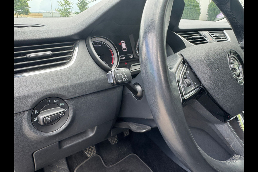 Škoda Octavia Combi 1.0 TSI Greentech Ambition Navigatie, Half Leder, Cruise control, stoelverwarming . Een proefrit levert het bewijs. Neem contact op en we maken een afspraak!