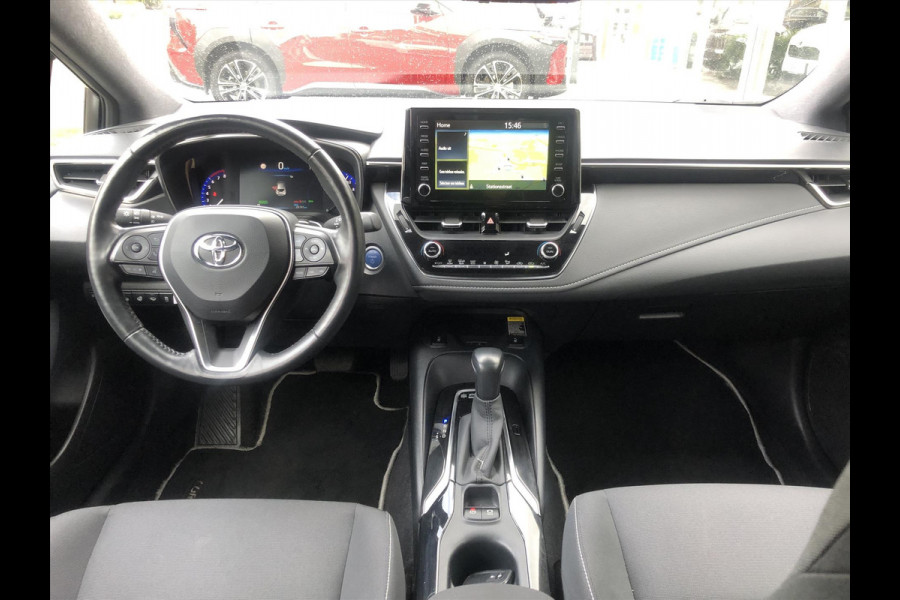 Toyota Corolla 2.0 Hybrid First Edition Plus | Dodehoekherkenning, Parkeersensoren, Stoel + Stuurverwarming, 17 inch, Weinig KM!