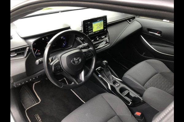 Toyota Corolla 2.0 Hybrid First Edition Plus | Dodehoekherkenning, Parkeersensoren, Stoel + Stuurverwarming, 17 inch, Weinig KM!