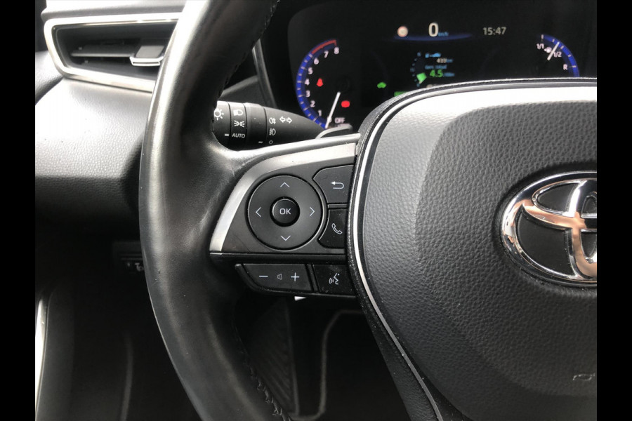 Toyota Corolla 2.0 Hybrid First Edition Plus | Dodehoekherkenning, Parkeersensoren, Stoel + Stuurverwarming, 17 inch, Weinig KM!