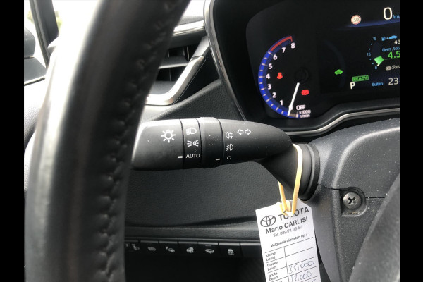 Toyota Corolla 2.0 Hybrid First Edition Plus | Dodehoekherkenning, Parkeersensoren, Stoel + Stuurverwarming, 17 inch, Weinig KM!