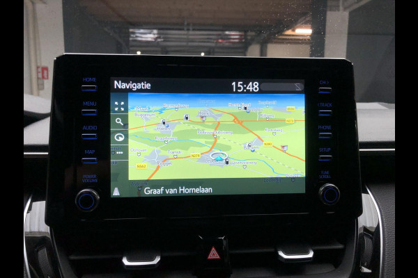 Toyota Corolla 2.0 Hybrid First Edition Plus | Dodehoekherkenning, Parkeersensoren, Stoel + Stuurverwarming, 17 inch, Weinig KM!