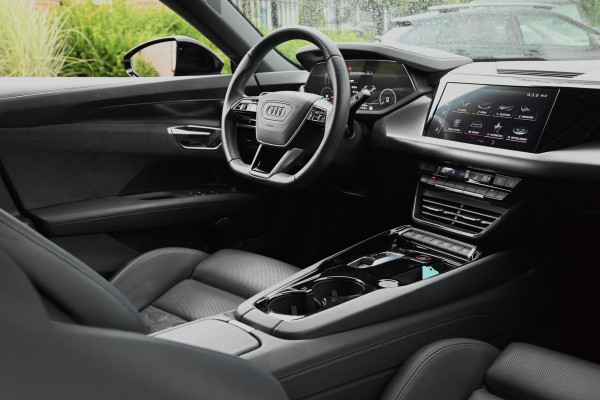 Audi e-tron GT GT 93 kWh 476 PK 1e Eig Dealer o.h Full Option Pano Carbon B&0 Adaptive Keyless 21''