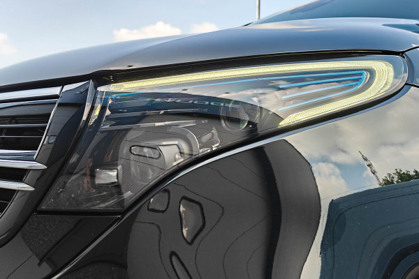 Mercedes-Benz EQC 400 4MATIC 360 Camera Burmester Trekhaak Pano BTW auto Dealer onderhouden.