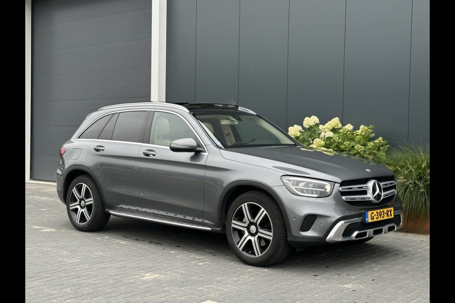 Mercedes-Benz GLC 200 Bus. Sol. Ltd M20 NAVI PANO CLIMATE CAMERA SIDESTEPS