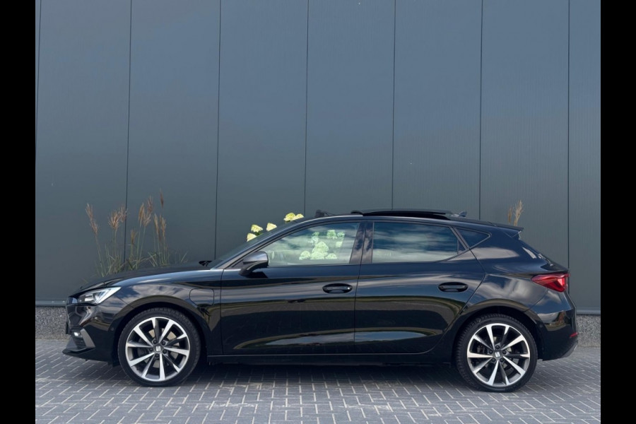Seat Leon 1.4 TSI eHy. PHEV FR 204pk PANO CLIMATE SFEERVERL CAMERA PDC