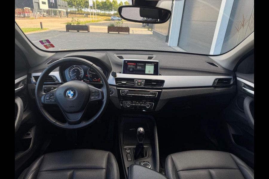 BMW X1 sDrive18i 12-2019 NAVI CLIMATE PDC TREKHAAK SPORTVELGEN