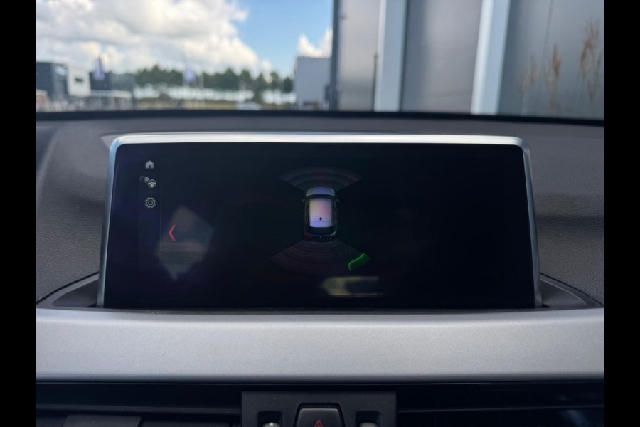 BMW X1 sDrive18i 12-2019 NAVI CLIMATE PDC TREKHAAK SPORTVELGEN