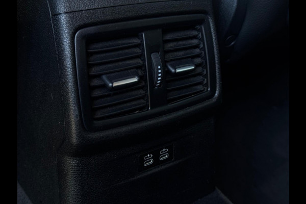 BMW X1 sDrive18i 12-2019 NAVI CLIMATE PDC TREKHAAK SPORTVELGEN
