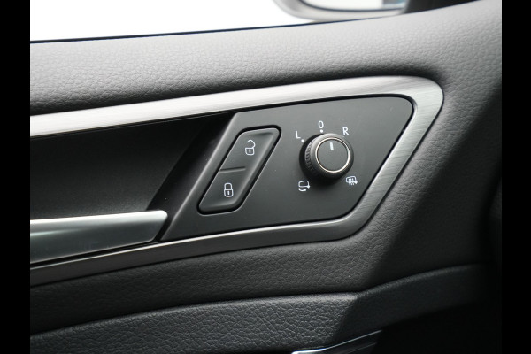 Volkswagen e-Golf E-DITION Navigatie Pdc Stoelverwarming Acc Carplay 126