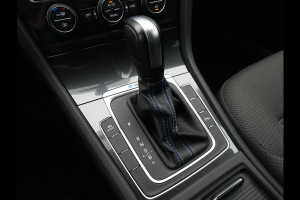 Volkswagen e-Golf E-DITION Navigatie Pdc Stoelverwarming Acc Carplay 126