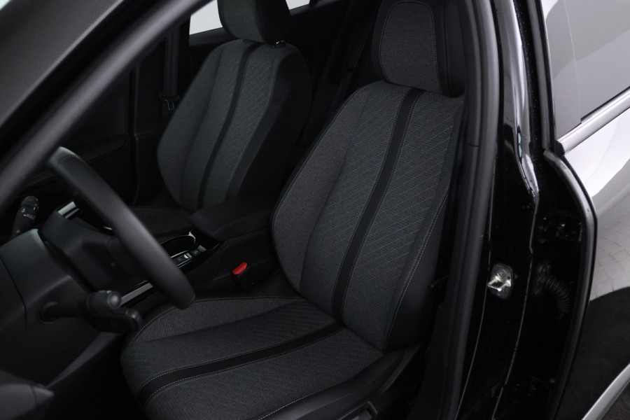Peugeot 2008 1.2 PureTech 100 Allure Fabrieksgarantie, Apple carplay, Navigatie,