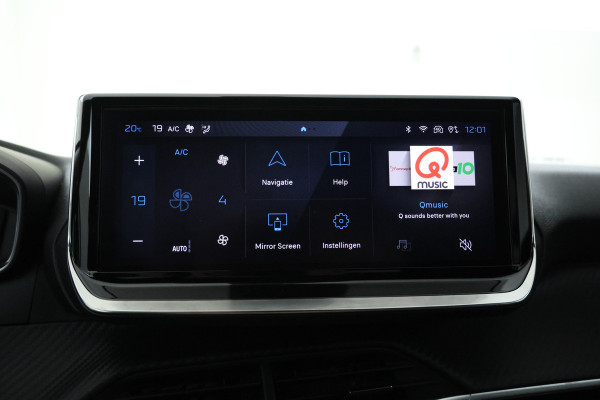 Peugeot 2008 1.2 PureTech 100 Allure Fabrieksgarantie, Apple carplay, Navigatie,