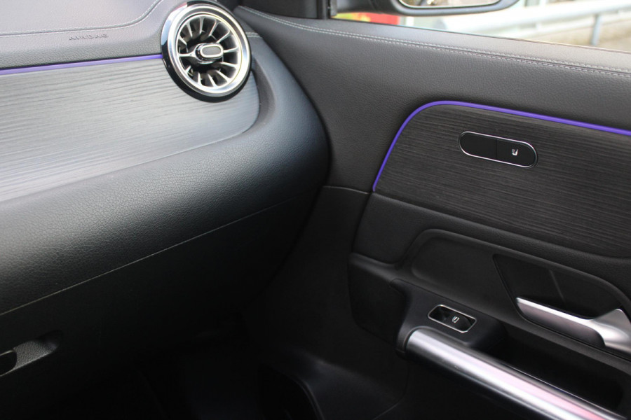 Mercedes-Benz GLA 250e 218PK BUSINESS SOLUTION AMG LIMITED | SFEER VERLICHTING | PANORAMISCH SCHUIF/KANTEL DAK | BURMESTER PREMIUM AUDIO | VERWARMDE VOORSTOELEN | MULTIBEAM LED KOPLAMPEN | APPLE CARPLAY/ANDROID AUTO | 360˚ CAMERA | DODEHOEK DETECTIE | ELEKTRISCH BEDIENBARE ACHTERKLEP | KEYLESS ENTRY/START | DRAADLOZE TELEFOONLADER | NIGHT PAKKET | 20" LICHTMETALEN VELGEN | ZWARTE HEMELBEKLEDING |
