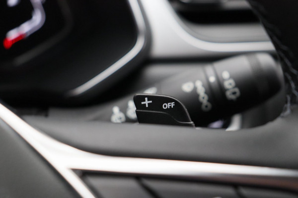 Renault Captur 1.3 TCe 140 Intens Trekhaak Climate/control Navigatie
