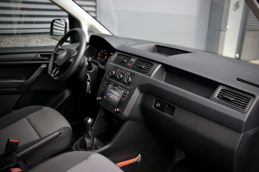 Volkswagen Caddy 2.0 TDI 185 PK | CarPlay | Cruise control | Imperiaal | Airco | Elek. ramen | NAP Logisch | Nieuwe APK | Onderhoudsbeurt | LM Velgen | Euro 6