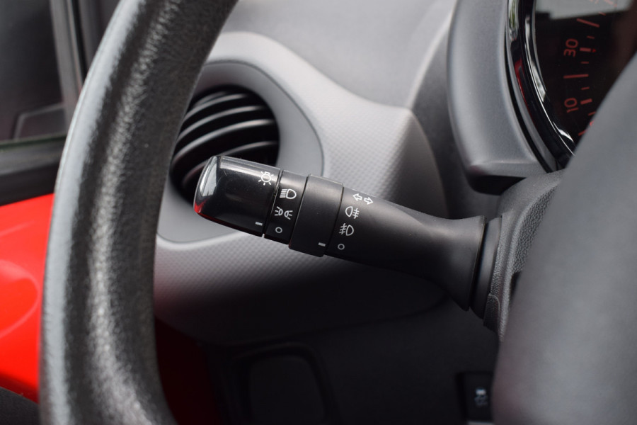 Peugeot 108 1.0 e-VTi Active | 5 Deuren | Airco | Bluetooth | Elektrische Ramen