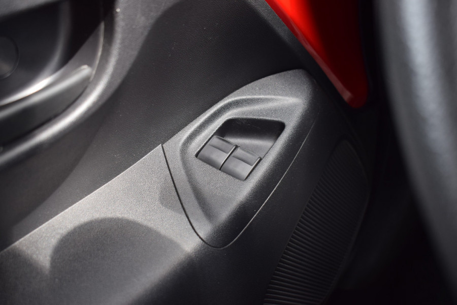 Peugeot 108 1.0 e-VTi Active | 5 Deuren | Airco | Bluetooth | Elektrische Ramen