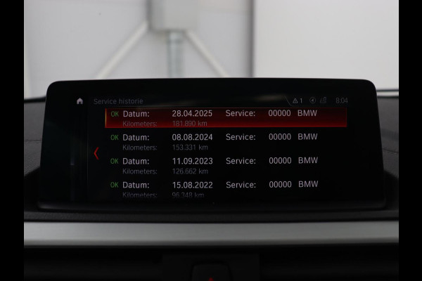 BMW 1-serie M140i High Executive | 2e eigenaar | Schuifdak | Leder | Harman/Kardon | Stoel & stuurverwarming | Camera | Carplay | Full LED | Navigatie