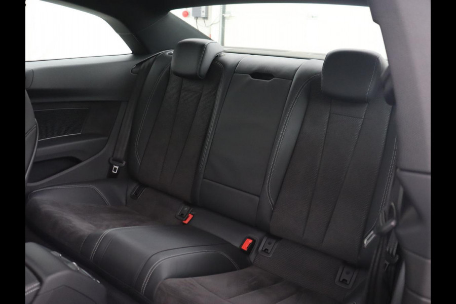 Audi A5 Coupé 2.0 TFSI MHEV S-Line | Bang & Olufsen | Stoelverwarming | Leder/Alcantara | Navigatie | Full LED | Sportstoelen | Parkeerhulp