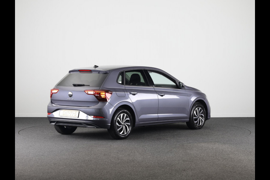 Volkswagen Polo 1.0 TSI Life Edition 95 pk Automaat (DSG) | Verlengde garantie | Navigatie via App | Parkeersensoren achter | Achteruitrijcamera | Adaptieve cruise control |