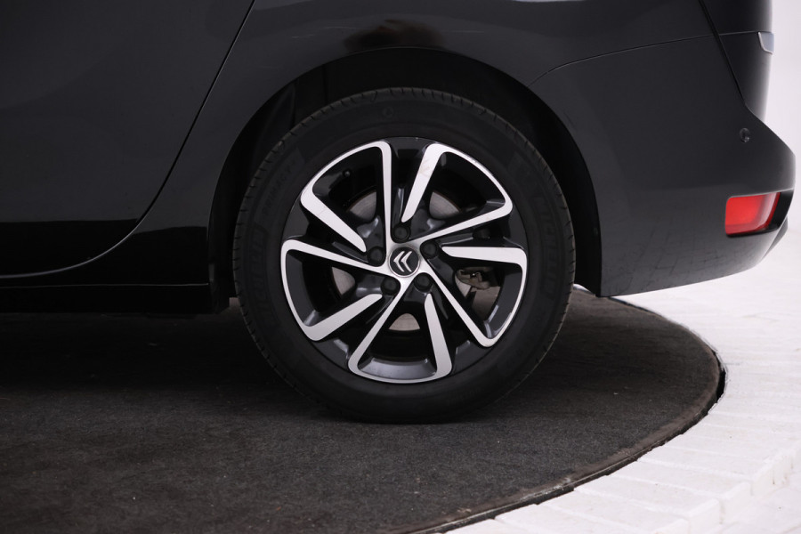 Citroën Grand C4 Spacetourer 1.2 PureTech Shine 7 Persoons, Navigatie, Panorama, Trekhaak