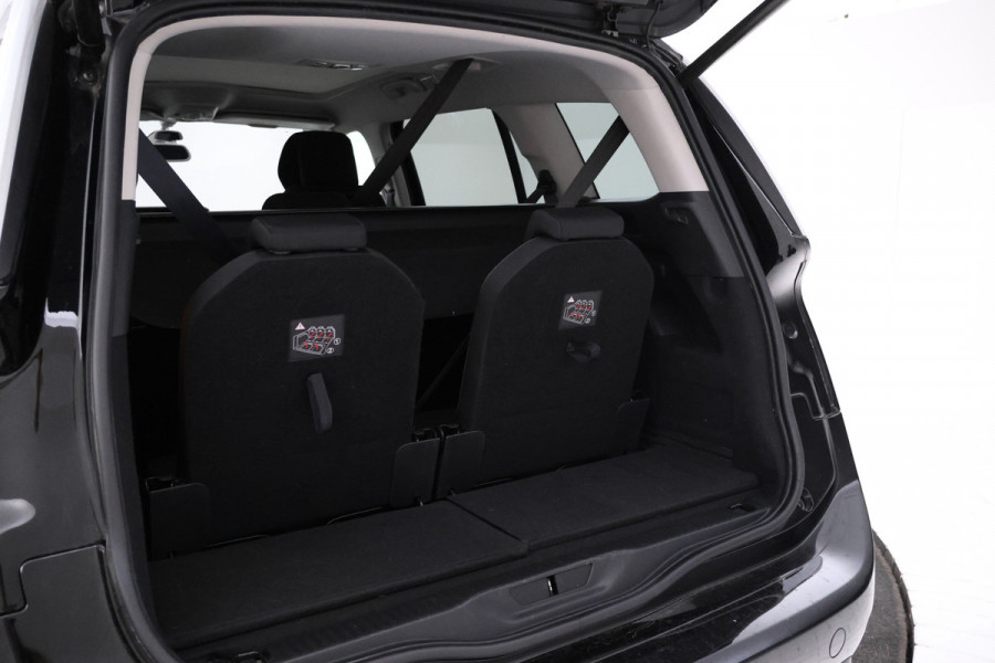 Citroën Grand C4 Spacetourer 1.2 PureTech Shine 7 Persoons, Navigatie, Panorama, Trekhaak