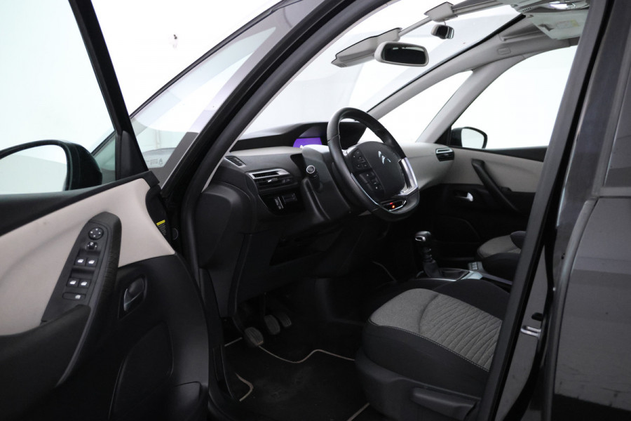 Citroën Grand C4 Spacetourer 1.2 PureTech Shine 7 Persoons, Navigatie, Panorama, Trekhaak