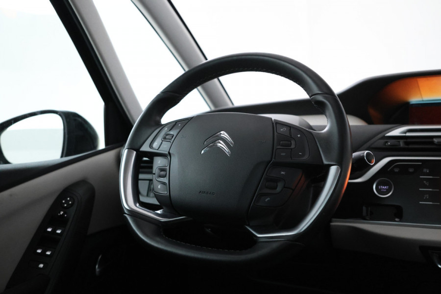 Citroën Grand C4 Spacetourer 1.2 PureTech Shine 7 Persoons, Navigatie, Panorama, Trekhaak